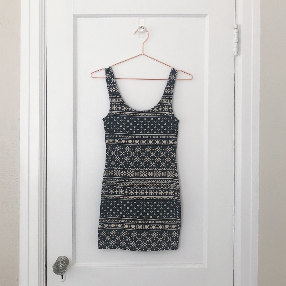 Mini Dress / Bodycon / Black Printed Forever 21